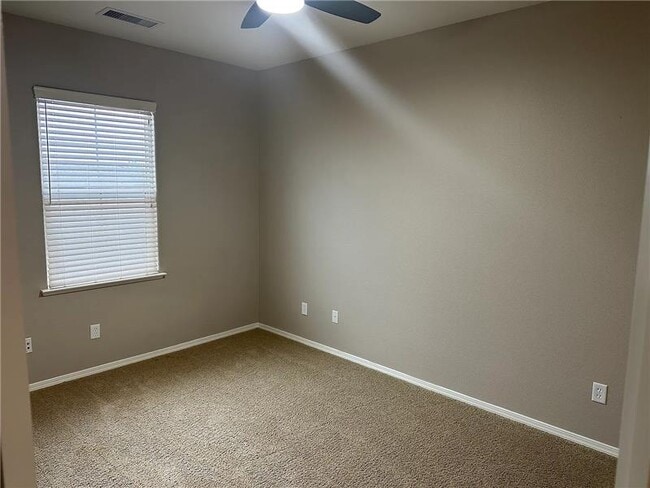 Building Photo - 4030 W Apple Tree Ln