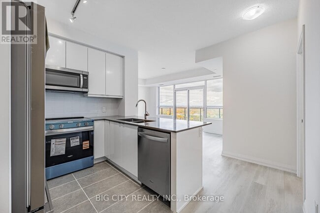 Photo du bâtiment - 3260 Sheppard Ave E