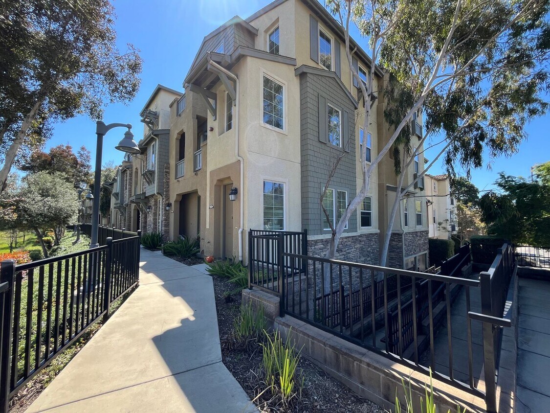 Primary Photo - Beautiful Home in San Luis Obispo - Groups...