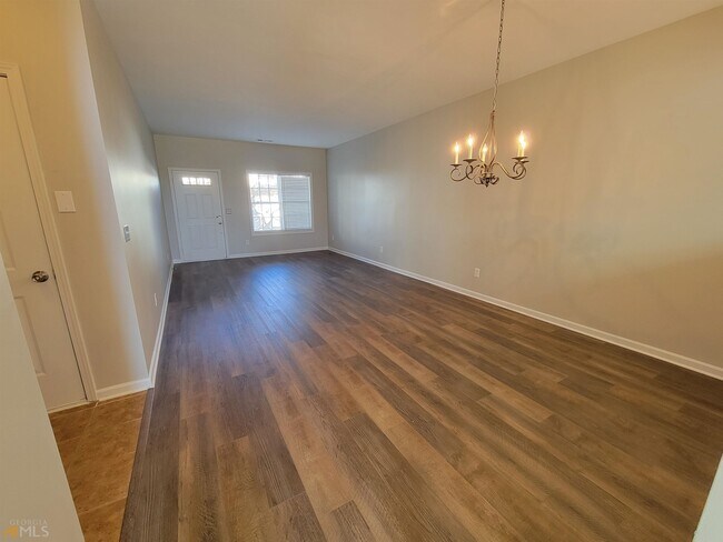 Foto del edificio - 2358 Suwanee Pointe Dr