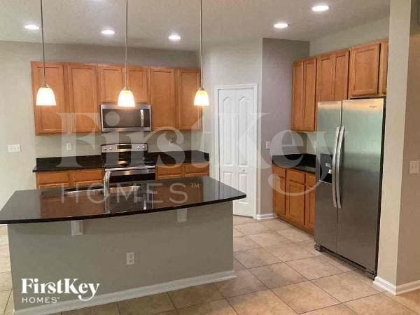 Building Photo - 12472 Itani Wy