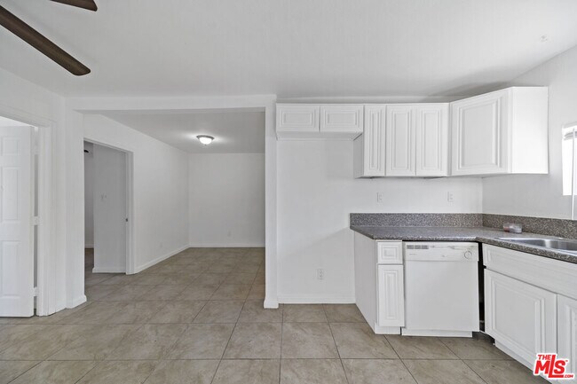 Foto del edificio - 66124 Acoma Ave