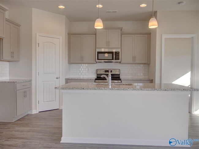 Building Photo - 105 Fern Valley Ct NW