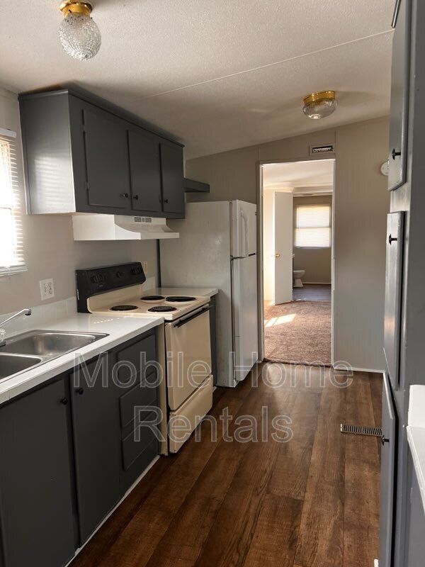 Foto del edificio - 2072 Evans Dr