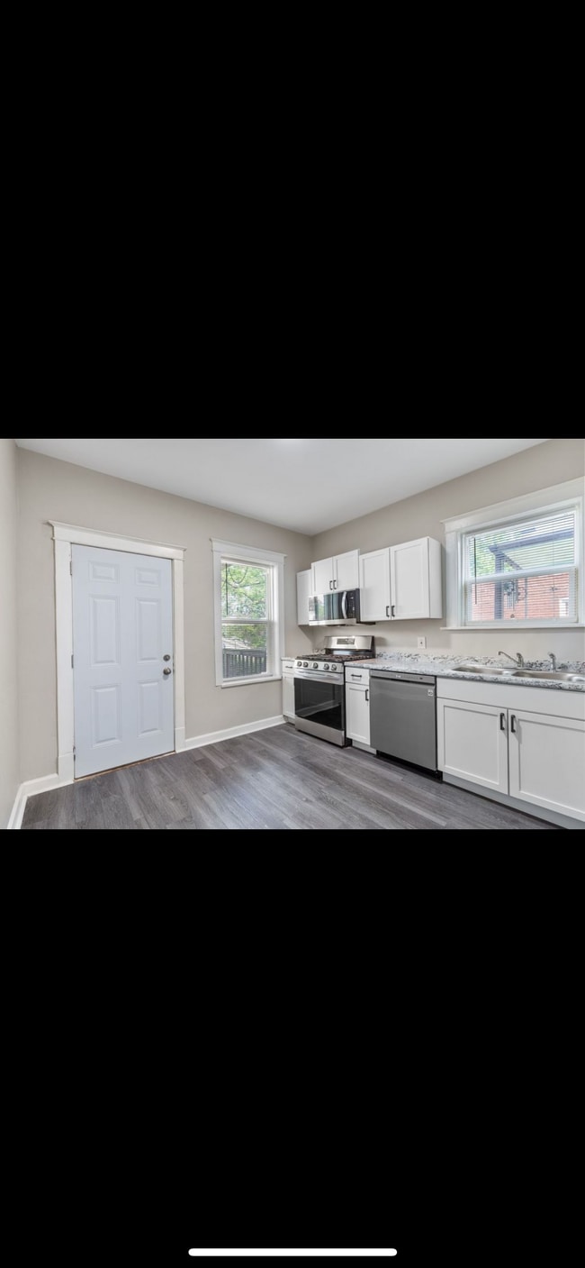 Building Photo - 4627 Rosa Ave
