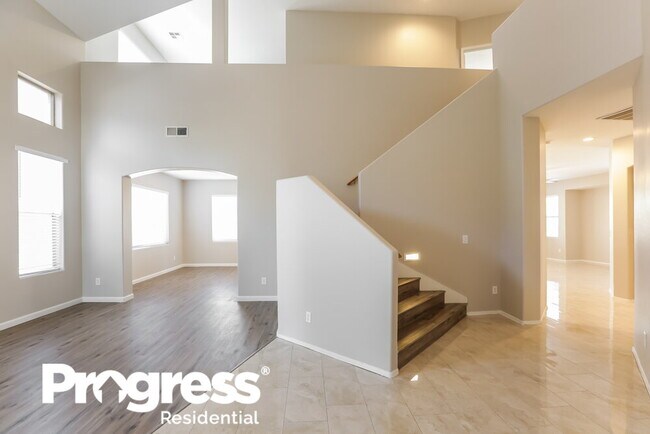 Building Photo - 7504 S 45th Dr