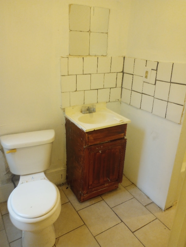 Photo - 31xx W Euclid Ave Apartment