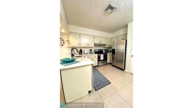 Foto del edificio - 1641 NE 55th St