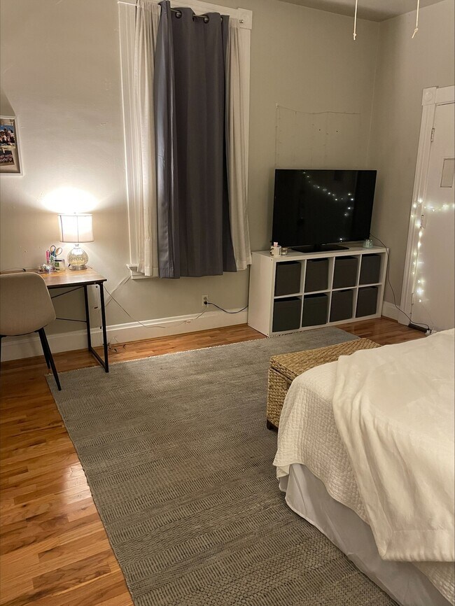 Foto del edificio - 2322 Stratford Ave