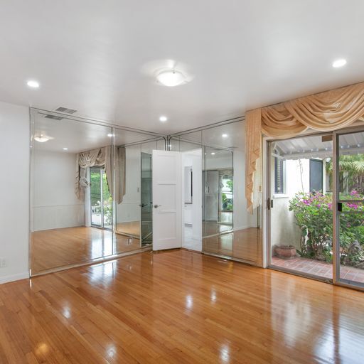 Photo - 7417 Ogelsby Ave House