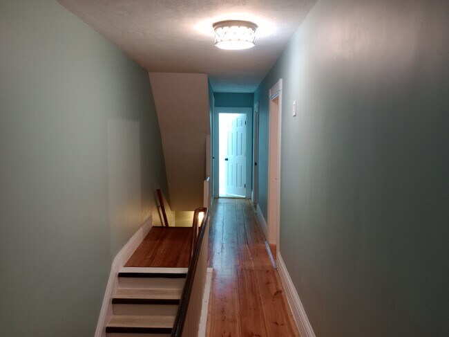 Upstairs hallway - 31 High St