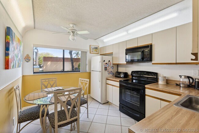 Foto del edificio - 15301 Pembridge Ave