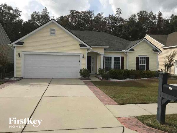 Foto principal - 242 Mayfield Dr
