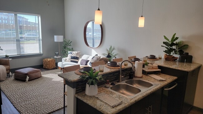 Jade Living - Urban Square