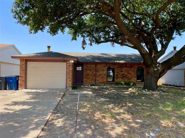 Primary Photo - 541 Hawthorne Dr