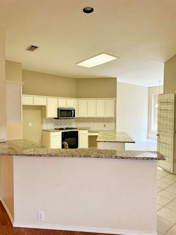 Building Photo - 7913 Aqua Vista Dr