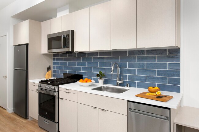 Building Photo - 1530 Cassil Place. Los Angeles, CA 90028