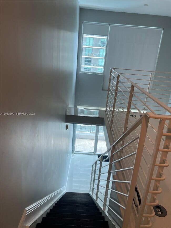 Foto del edificio - 60 SW 13th St