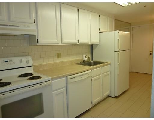 Building Photo - 196 Swanson Rd