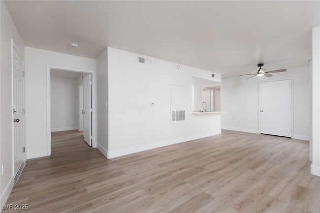 Building Photo - 2300 E Silverado Ranch Blvd