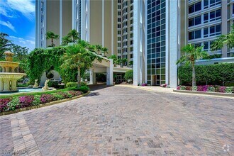 Building Photo - 7117 Pelican Bay Blvd