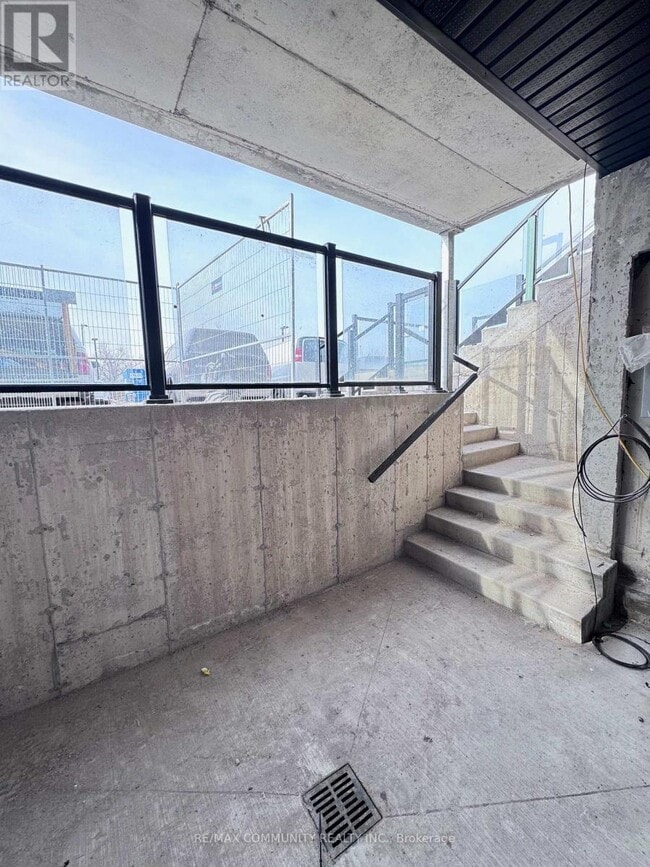 Building Photo - 16 Melbourne Ave