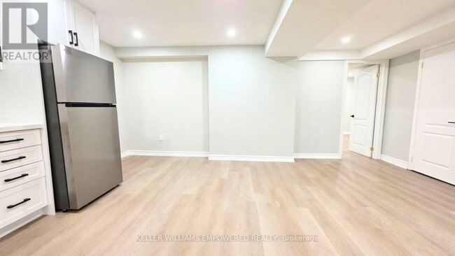 Building Photo - 26 Raffia Ave