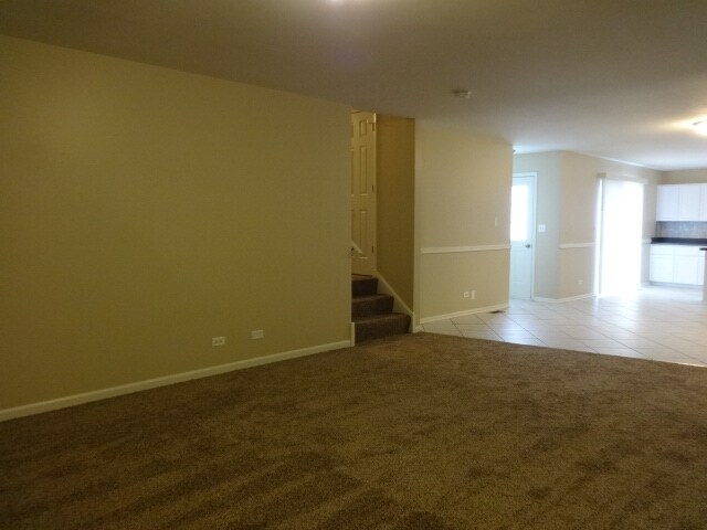 Building Photo - 2012 Primrose Dr