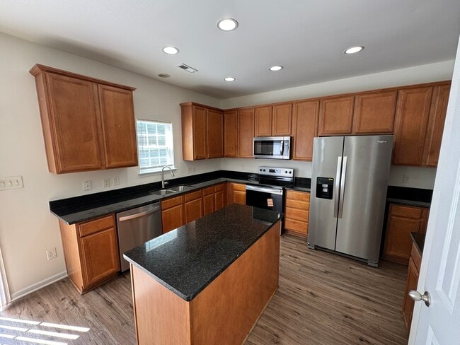 Building Photo - 2818 Oakdale Pasture Dr