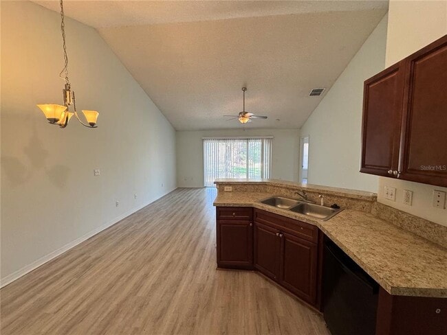 Building Photo - 28 Bunker Knolls Ln