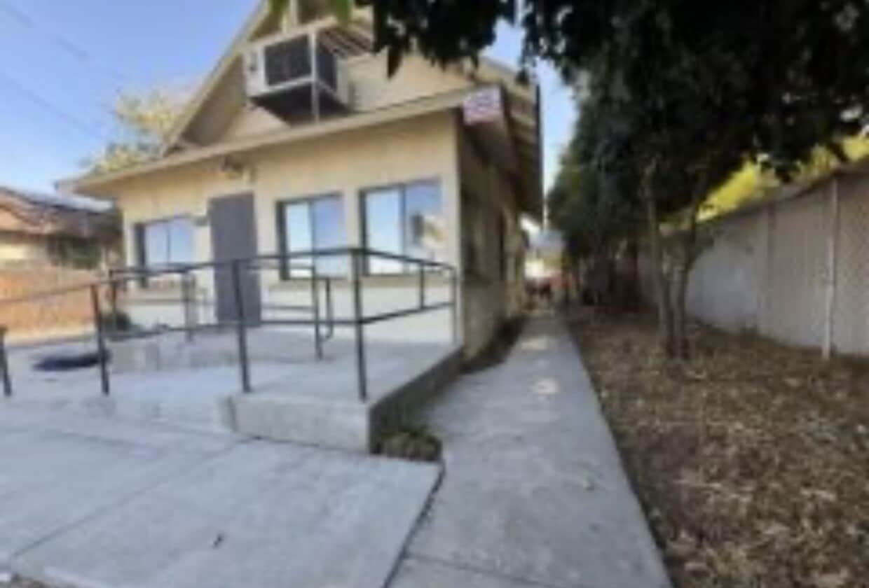 Primary Photo - FOR RENT!! AVAILABLE 12/20/2025