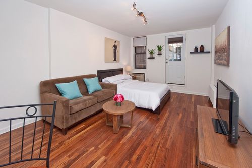 Foto del edificio - 136 E 17th St