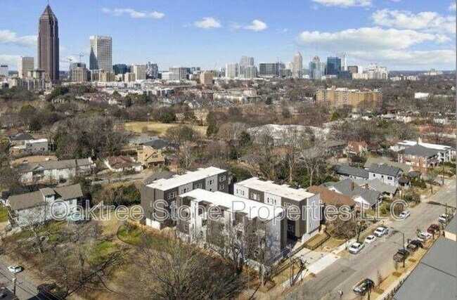 Foto del edificio - 456 Parkway Dr NE