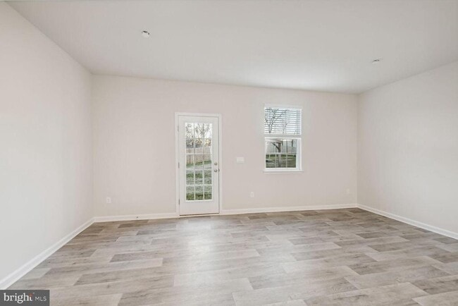 Building Photo - 415 Tevis St