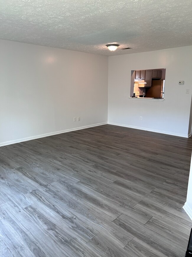 Living/Dining Room Combo - 620 Kittendale Cir