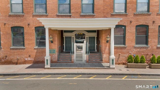 Foto del edificio - 145 Canal St E