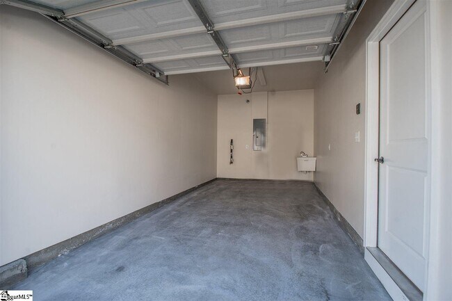 Building Photo - 21 Fairchild Way