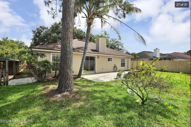 Building Photo - 13573 Lobo Ct