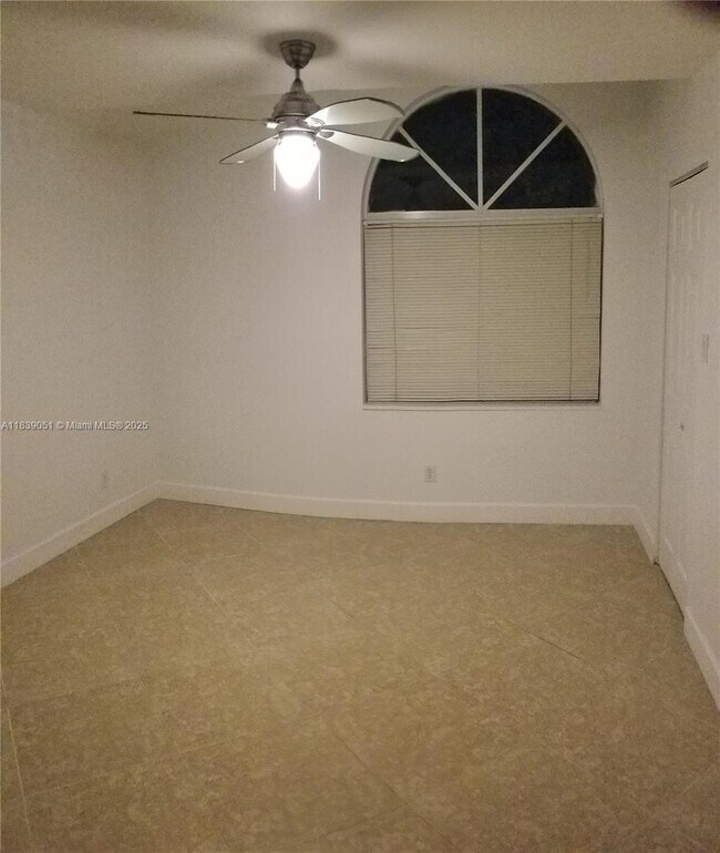 Foto del edificio - 10420 SW 158th Ct