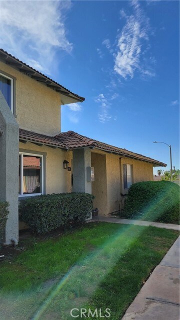 Foto del edificio - 12420 Mt Vernon Ave