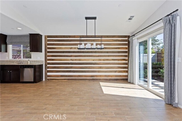 Foto del edificio - 29334 Linden Pl