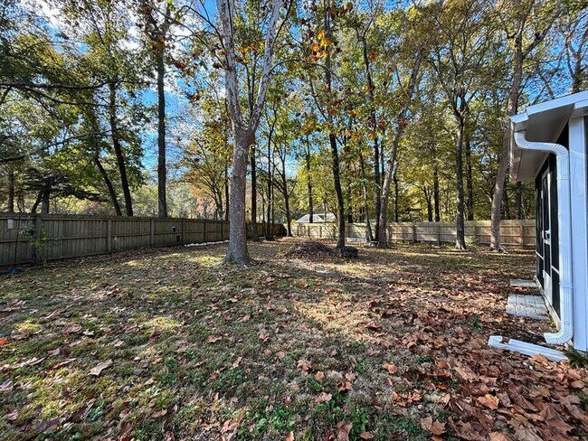 Foto del edificio - Move In Ready~ Beautiful 4 BR Home Available in Dorchester 2 School District!