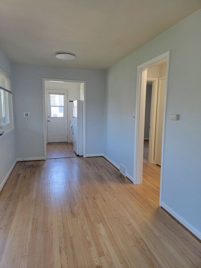 Foto del edificio - 7305-7307 47th Ave SW