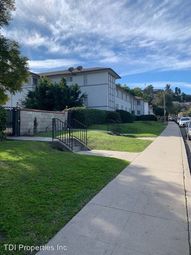 Foto del edificio - 4026-4050 S W Blvd