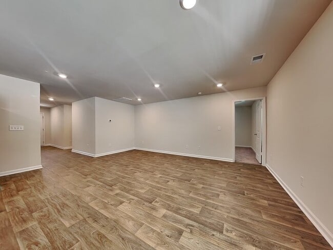 Foto del edificio - 306 Crooked Pne Ct