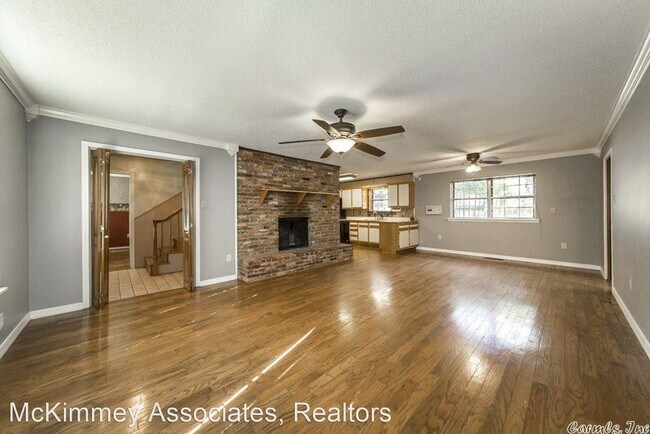 Building Photo - 5 br, 3 bath House - 11 Desoto Circle