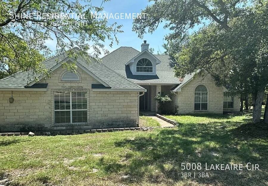 Foto principal - 5008 Lakeaire Cir