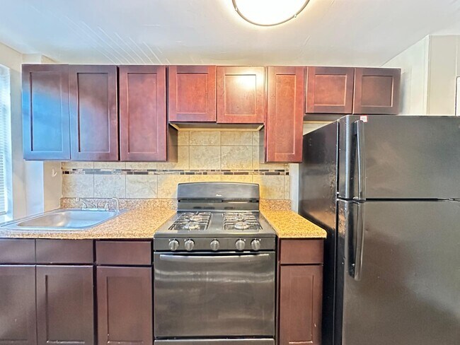 Foto del edificio - 6780 Blakemore St