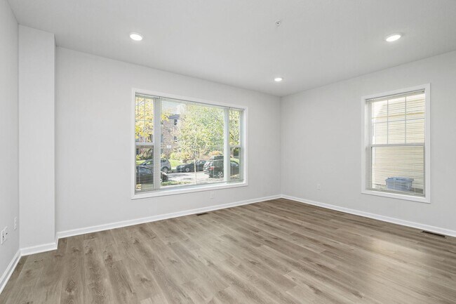 Foto del edificio - 2109 Aldrich Ave S