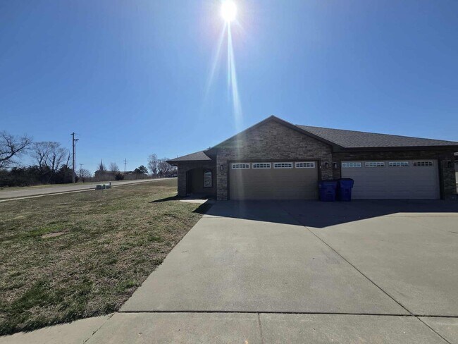 Foto del edificio - 410 Michael's Ct